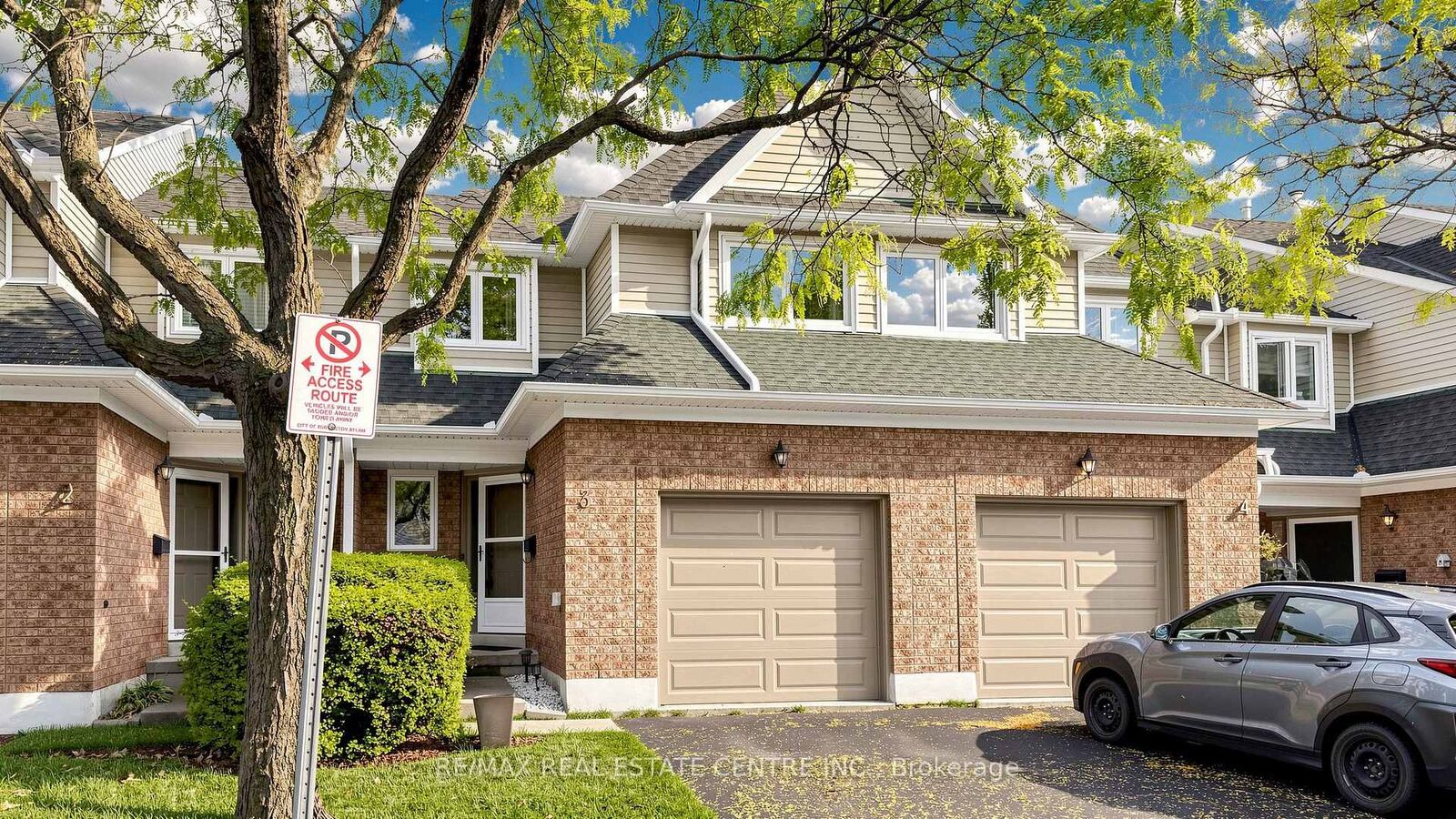Property Photo:  2215 Cleaver Avenue 3  ON L7M 4C5 