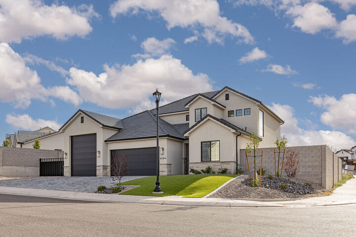 Property Photo:  6204 S Bespin Ln  UT 84790 