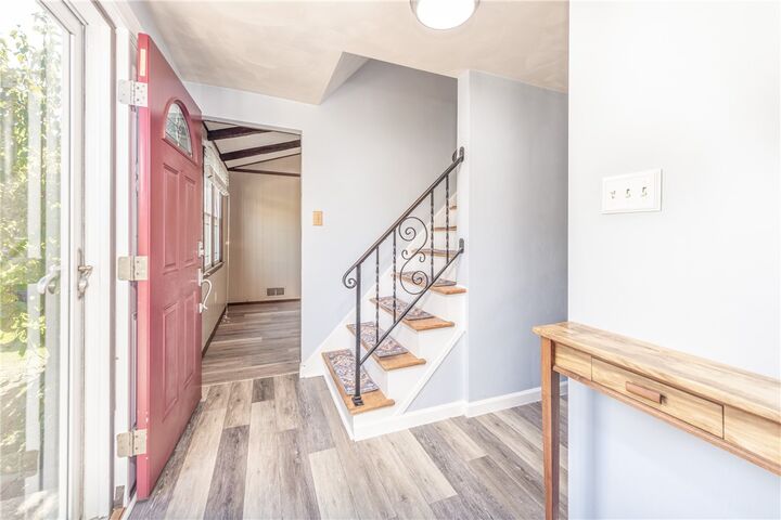 Property Photo: 1397 Snee Dr PA 15236