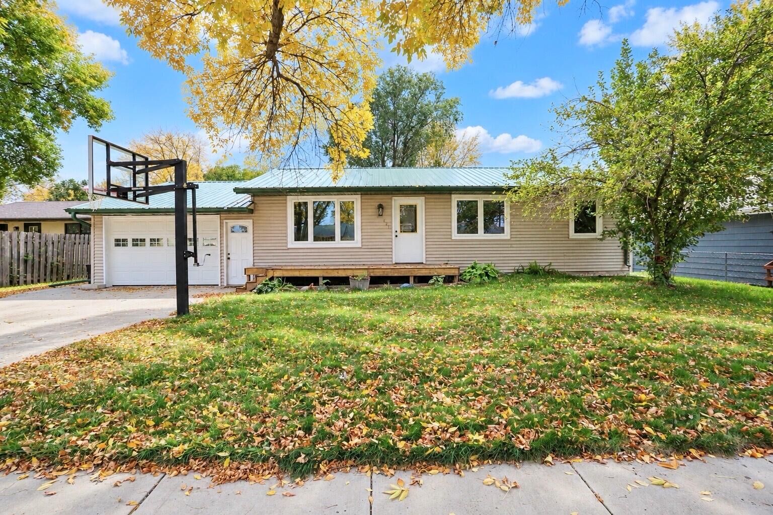 Property Photo:  421 Kettering Drive  SD 57401 