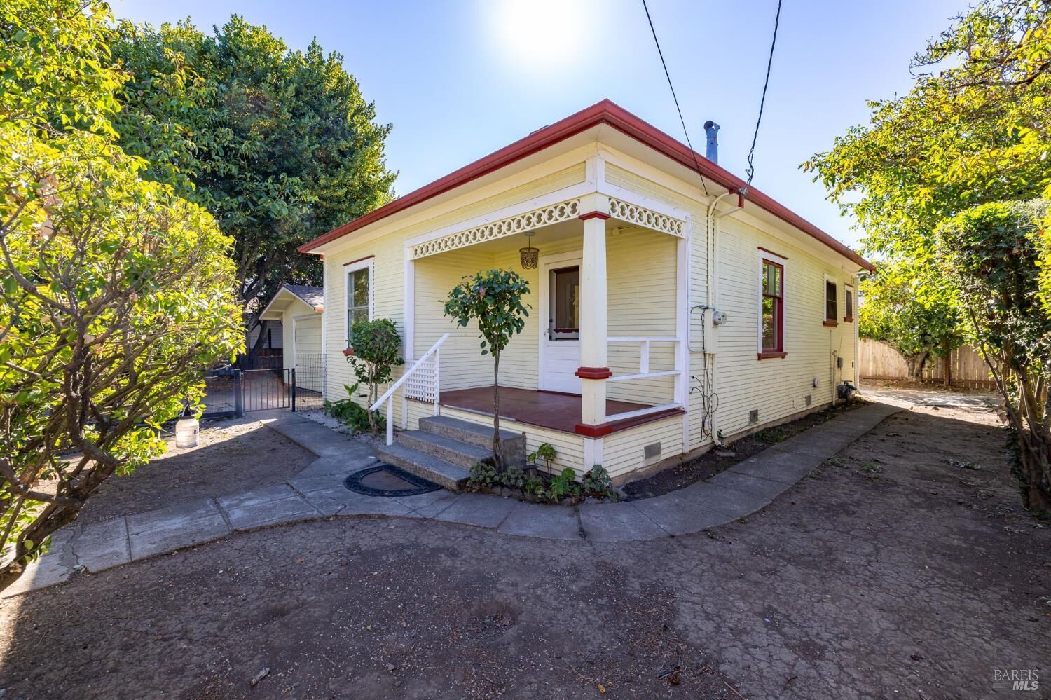 Property Photo:  105 Garden Street  CA 95401 