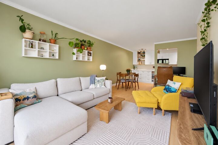 Property Photo:  36 E 14th Avenue 203  BC V5T 4C9 