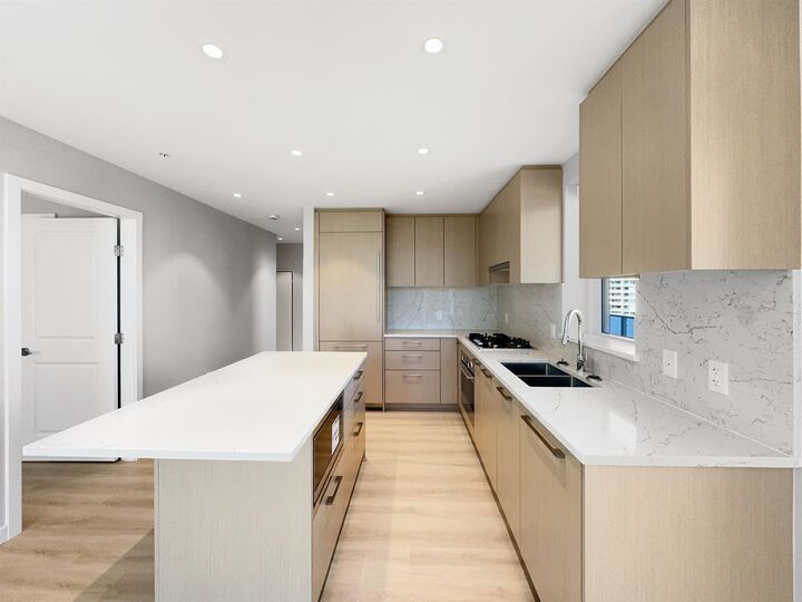 Property Photo:  5938 Olive Avenue 8xx  BC V5H 0M6 