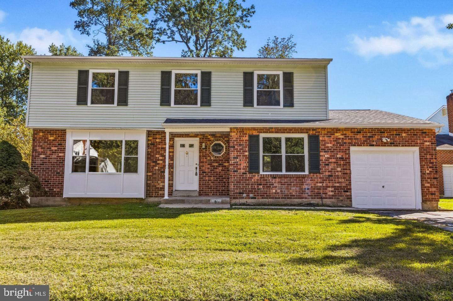 Property Photo:  5 Firethorn Court  DE 19711 