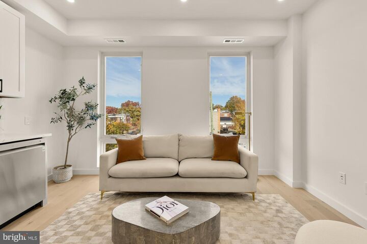 Property Photo:  30 Kennedy Street NW 10  DC 20011 