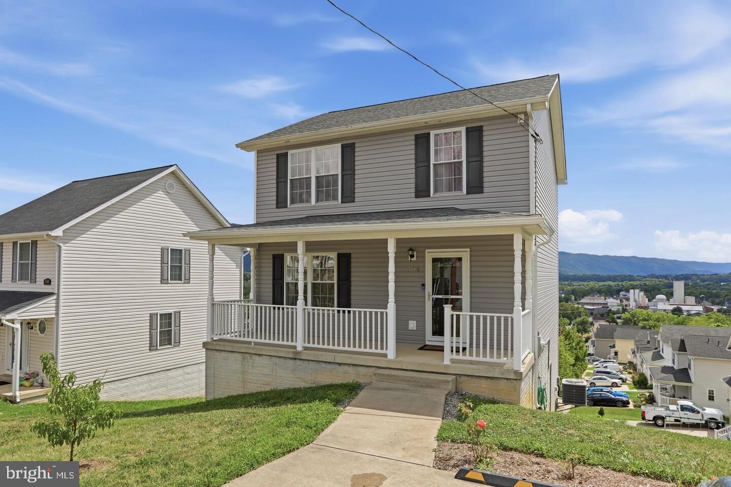 Property Photo: 508 Thompson Street VA 22657