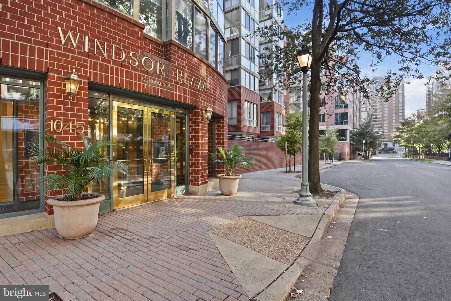 Property Photo:  1045 N Utah Street N 2-401  VA 22201 