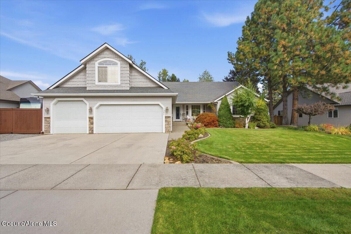 Property Photo:  1547 E Pembrook Dr  ID 83815 