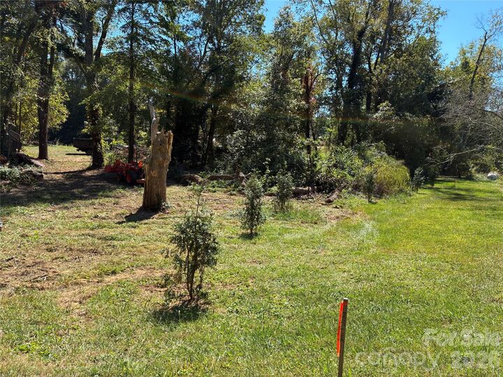 Property Photo: 233 Oakview Road NC 28806