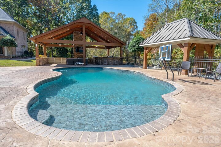 Property Photo:  1427 Merrimont Avenue  NC 28086 