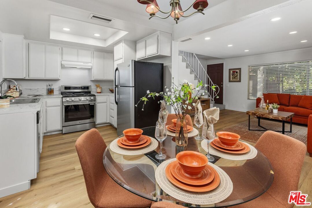 Property Photo:  1230 S Mayflower Ave, Unit D  CA 91016 