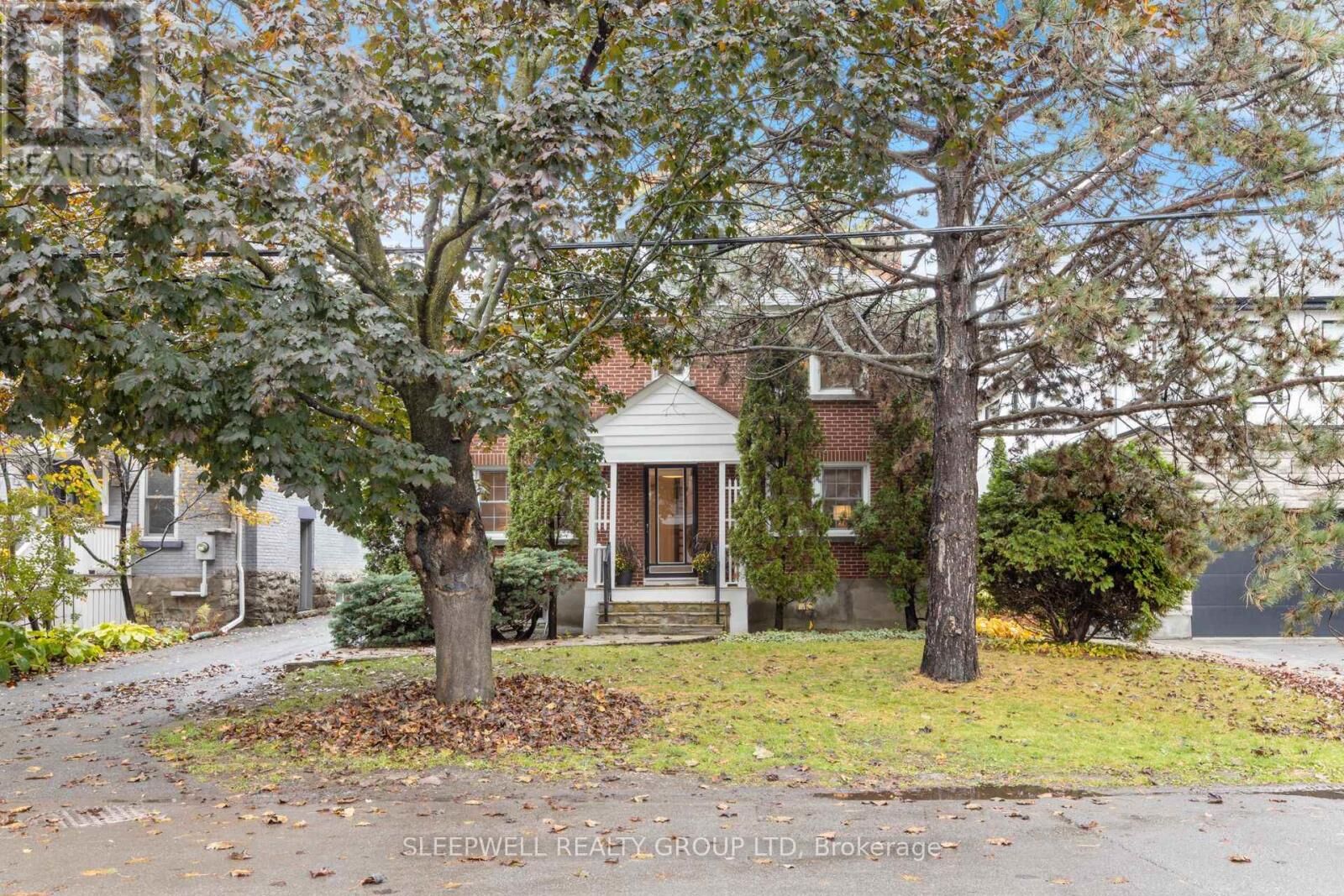 Property Photo:  568 Golden Avenue  ON K2A 2E9 