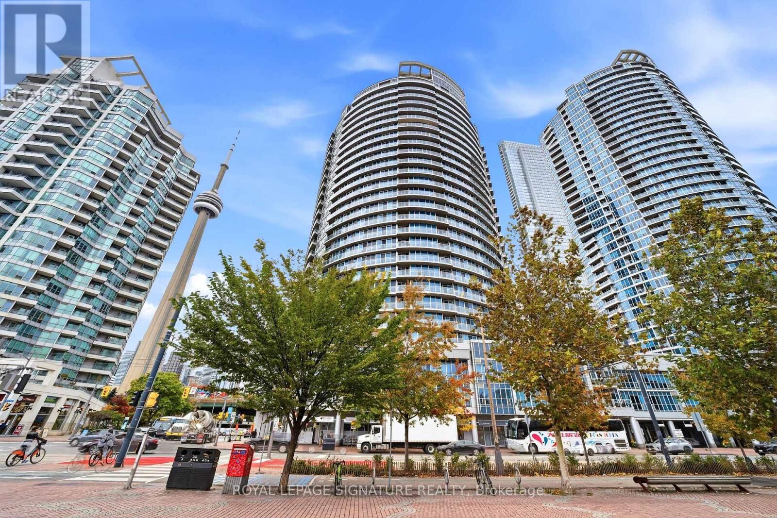 Property Photo: 218 Queens Quay West 510 ON M5J 2Y6