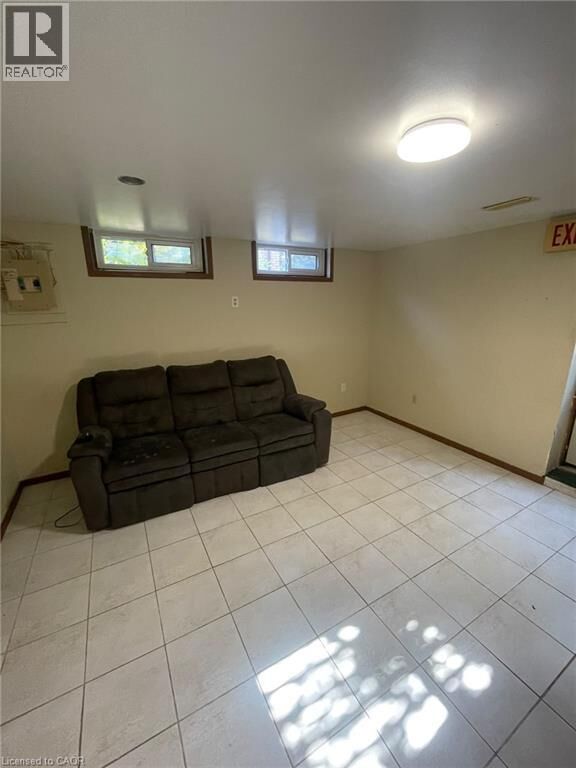 Property Photo:  190 Cedarvale Crescent  ON N2L 4T2 