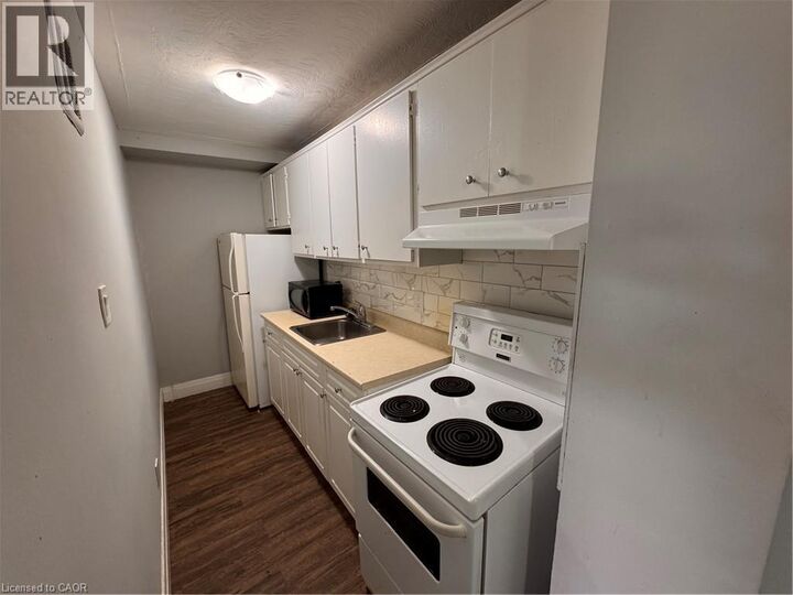 Property Photo:  141 Linnwood Avenue 26  ON N1R 1V2 
