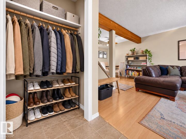 Property Photo:  4709 26 Avenue NW  AB T6L 4W4 