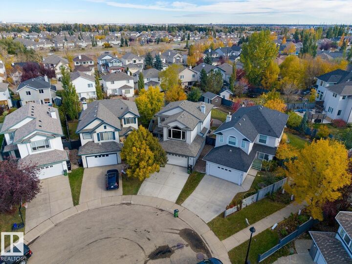 Property Photo:  1320 Barnes Close SW  AB T6W 1G6 