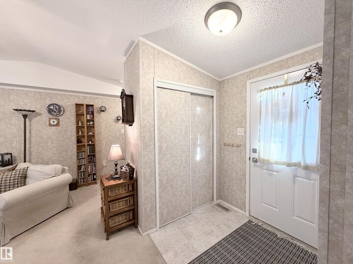 Property Photo: 118 Oak Wood Road NW AB T6P 0A2
