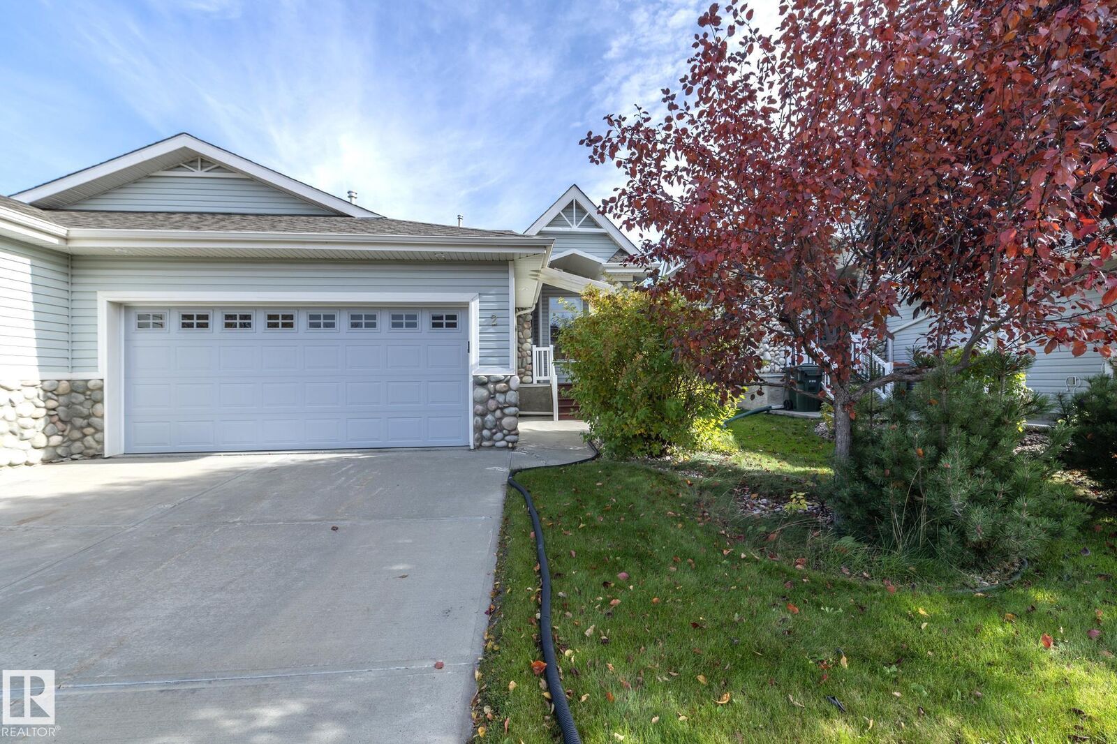Property Photo:  2 Briarwood Village  AB T7Z 2R4 