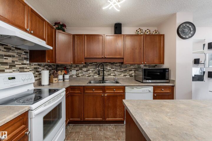 Property Photo: 2309 27 Avenue NW AB T6T 0A5