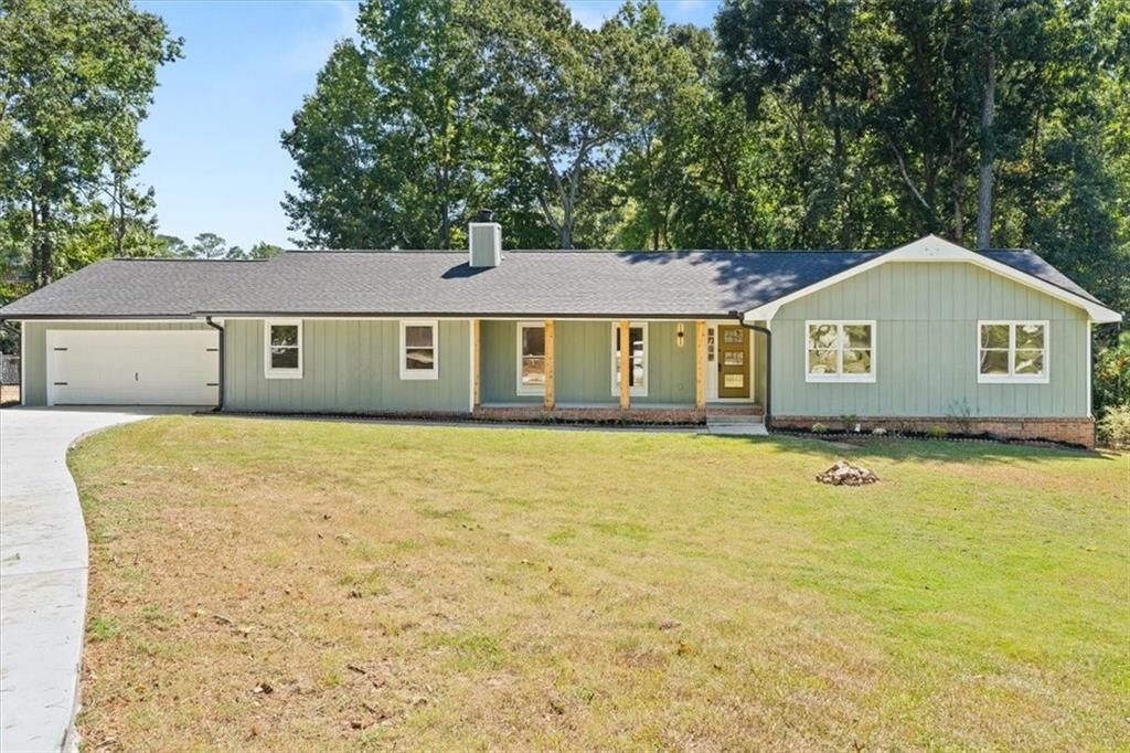Property Photo:  2177 E Chester Circle SE  GA 30013 