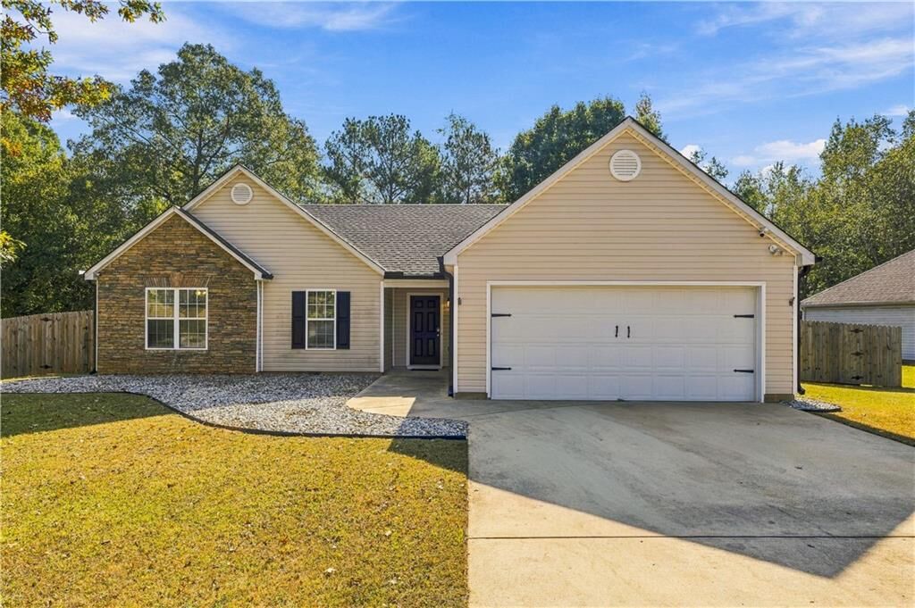 Property Photo:  170 Vintage Drive  GA 30014 