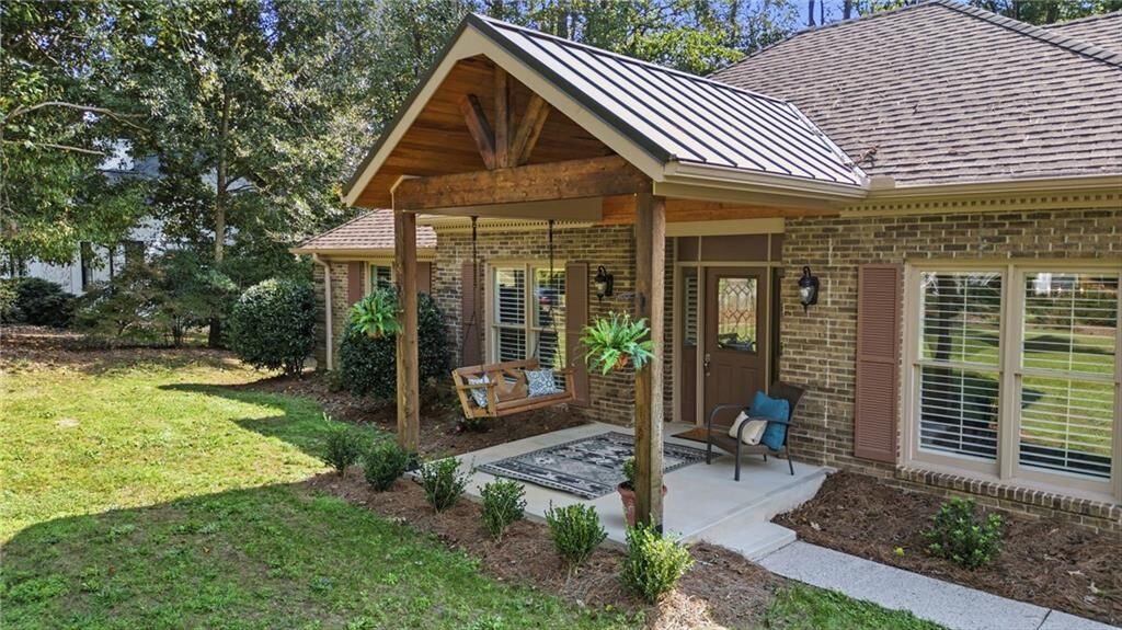 Property Photo: 5925 Camp Chase GA 30040