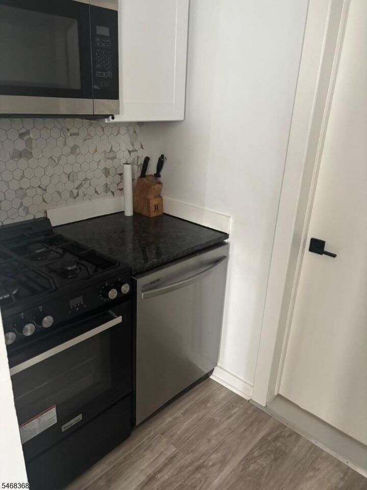 Property Photo:  98 Macarthur Ave 2  NJ 07026 