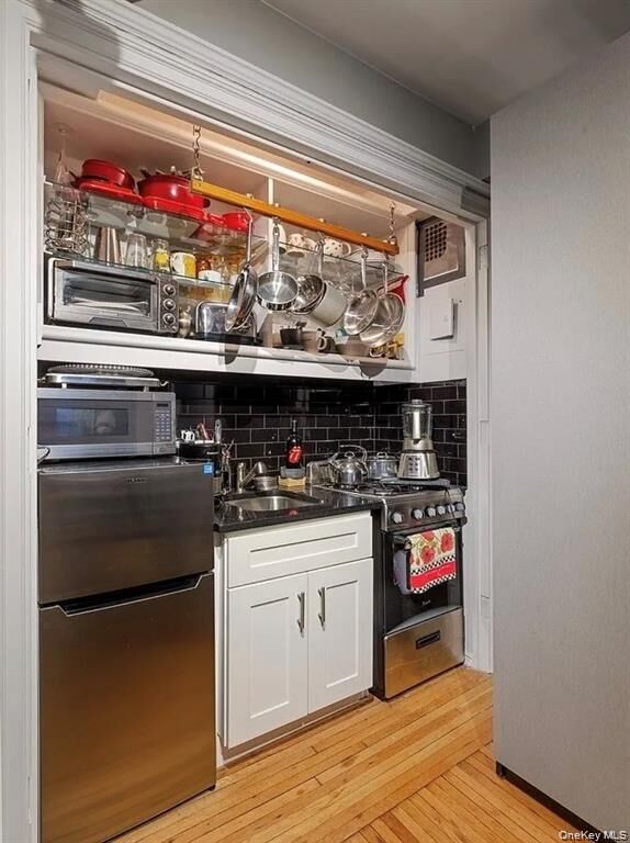Property Photo:  457 W 57th Street 308  NY 10019 