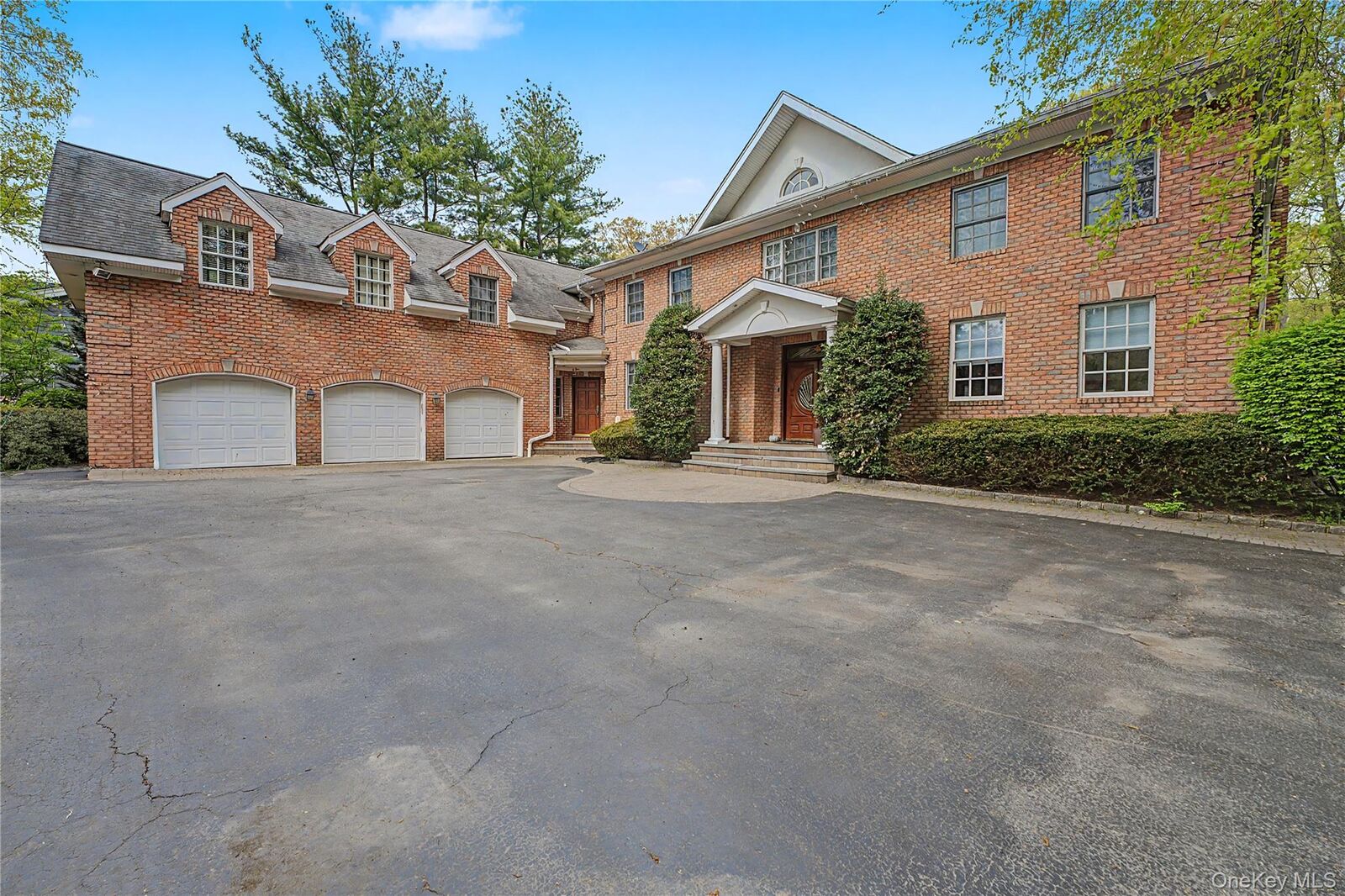 Property Photo:  12 Chauncey Place  NY 11797 