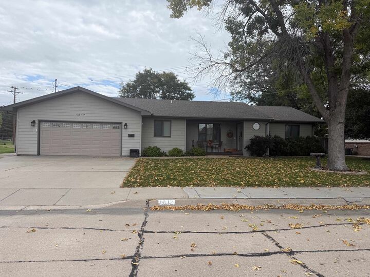 Property Photo:  1817 W D  NE 69101 