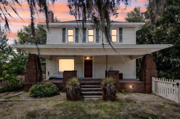 Property Photo: 2418 W 1st Street FL 32771
