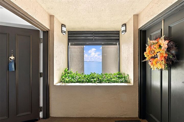 Property Photo:  2413 Bayshore Boulevard 1005  FL 33629 