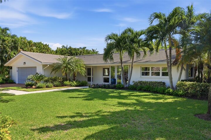 Property Photo: 607 Owl Way FL 34236