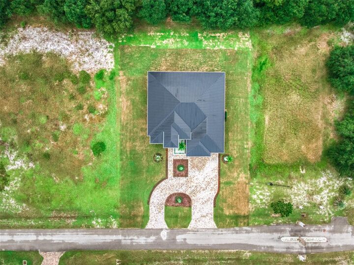 Property Photo:  1613 Tuscany Court  FL 33872 