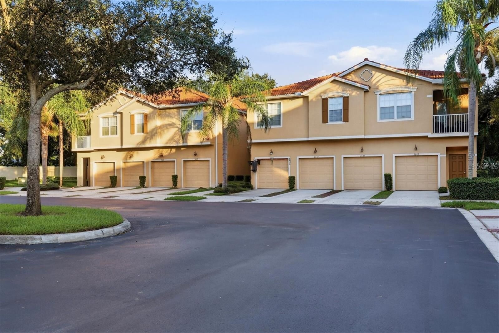 Property Photo:  3639 Parkridge Circle 10-102  FL 34243 
