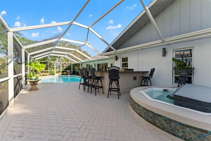 Property Photo: 966 N Doral Lane FL 34293