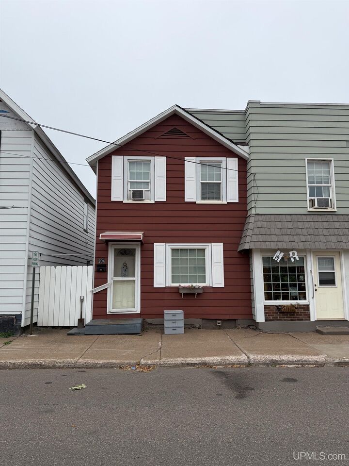 Property Photo: 200, 202 &Amp 204 S Pine Street MI 49849-2308
