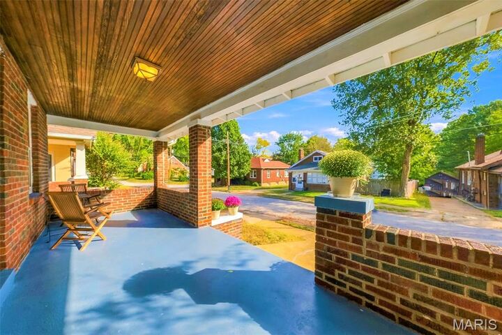 Property Photo:  109 Lawrence Avenue  MO 63135 