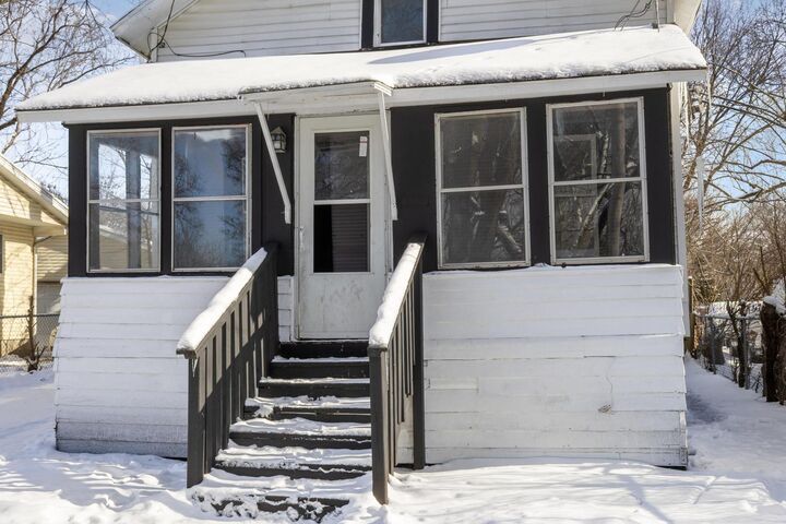Property Photo:  1610 N Burdick Street  MI 49007 