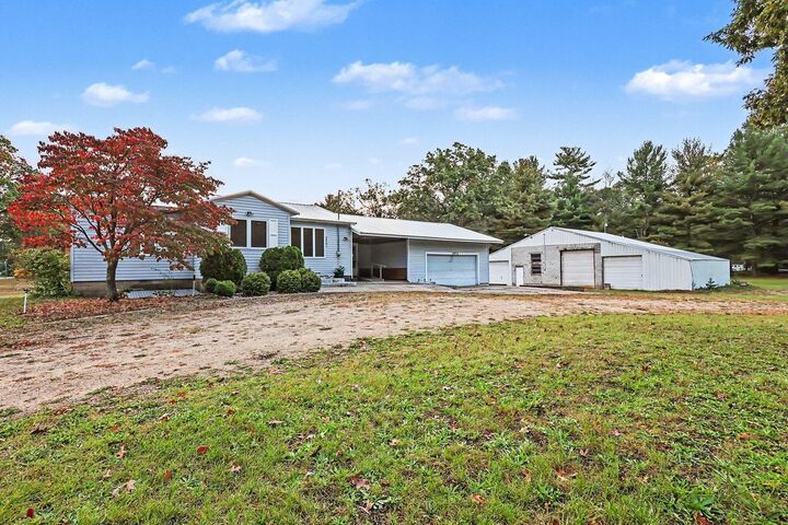 Property Photo:  1972 S Maple Island Road  MI 49442 