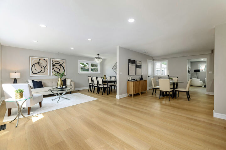 Property Photo:  20 Maricopa Lane  IL 60169 