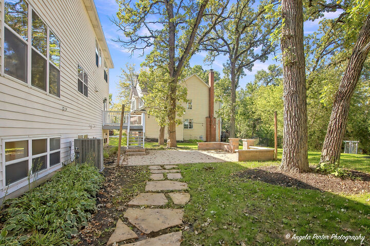 Property Photo:  606 Barberry Trail  IL 60021 