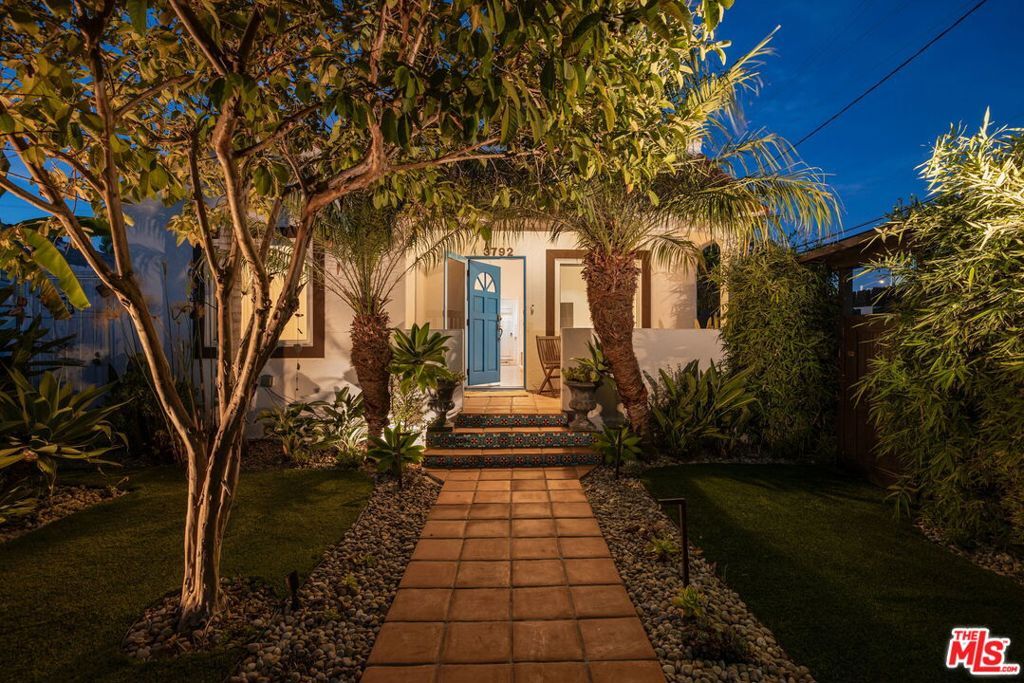 Property Photo:  3792 Colonial Avenue  CA 90066 