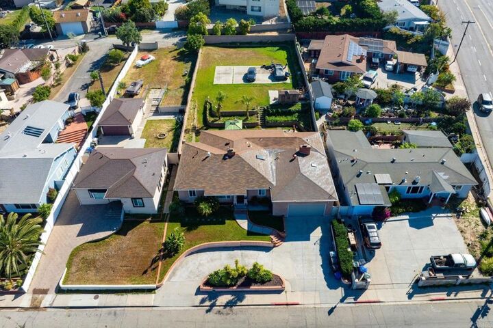 Property Photo:  881 First Avenue  CA 91911 