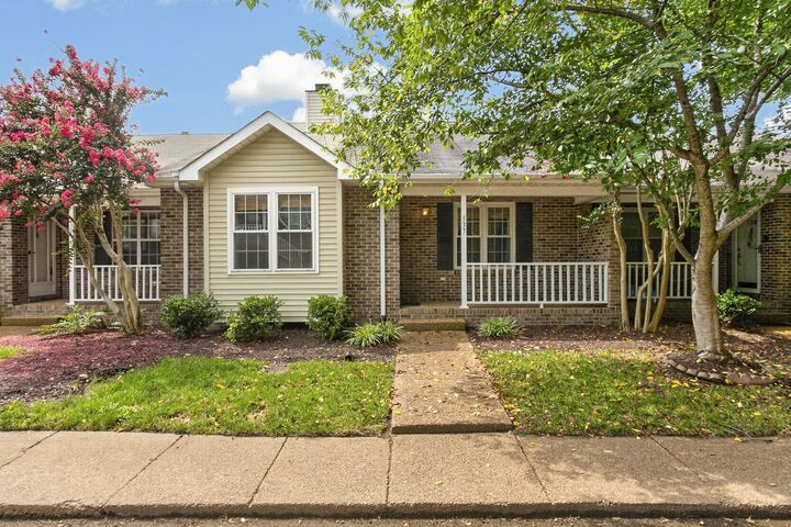 Property Photo: 137 Pepper Ridge Cir TN 37013