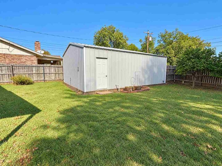 Property Photo:  2101 Garden  OK 74601 