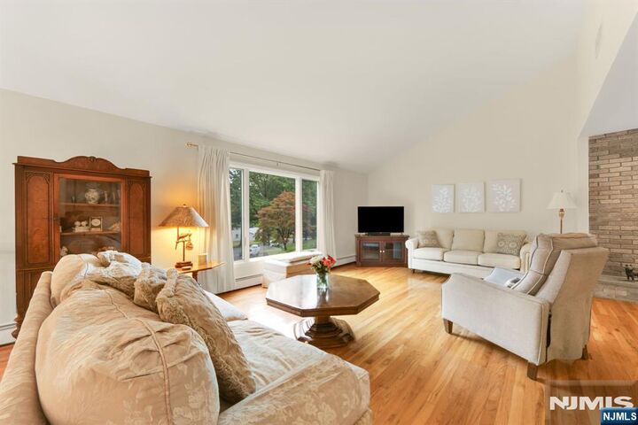 Property Photo:  10 Edward Circle  NJ 07045 