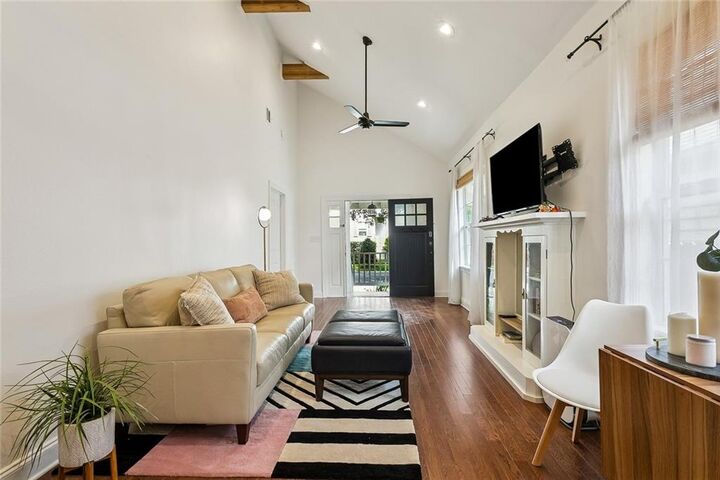 Property Photo: 6073 Memphis Street LA 70124