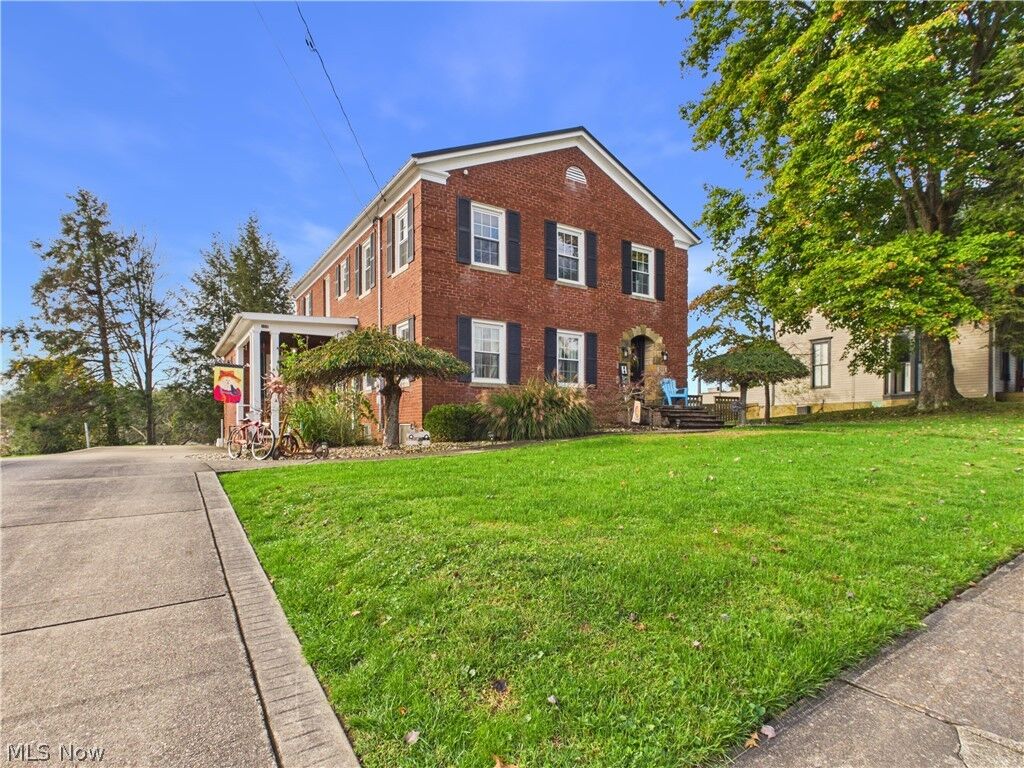 Property Photo:  508 Main Street E  WV 26362 